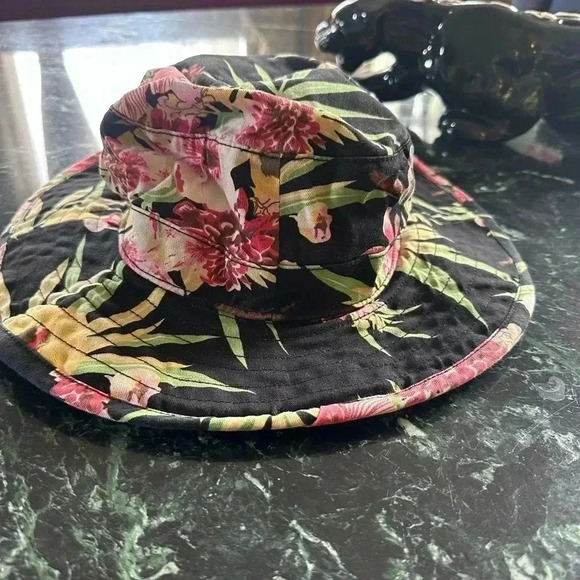 Obey Floral bucket hat - Picture 2 of 5